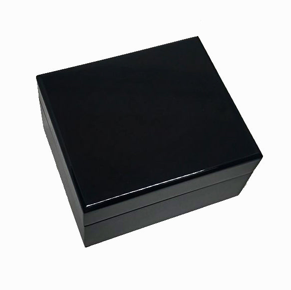 Diplomat "Estate" Watch Box in Piano Black or Mahogany